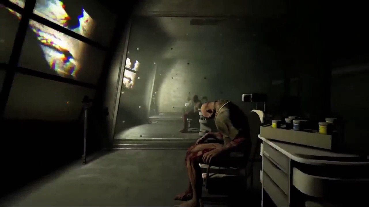 OUTLAST 2 (Honest Game Trailers)