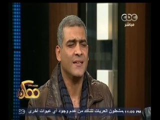 #ممكن | هاني عادل يغني " عانقيني "
