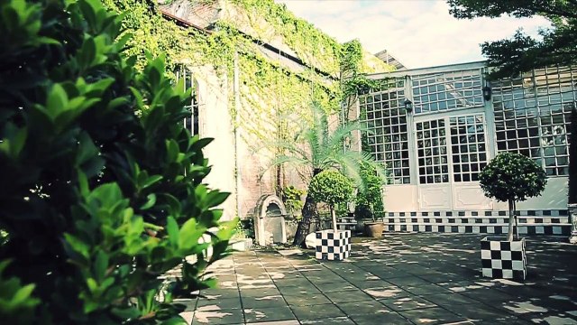 Traditional Indian Clothing for Women | Art Jewellery | Magic Mirror