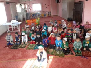 Uşak'ta Miniklere Takkeli ve Türbanlı Eğitime Soruşturma