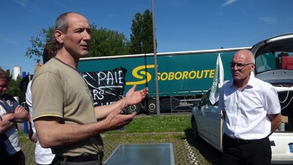 Action syndicale "Eleveur et engagé" : Christian Bojard, interpelle le président du Leclerc de Chalon