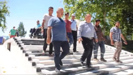 Osmaniye'de Yapılan Piyano Merdivenler Ilgi Görüyor