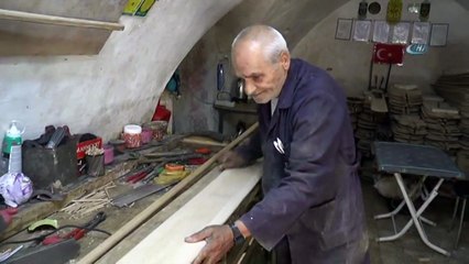 El Yapımı Fırın Küreklerini Dünyaya İhraç Ediyor