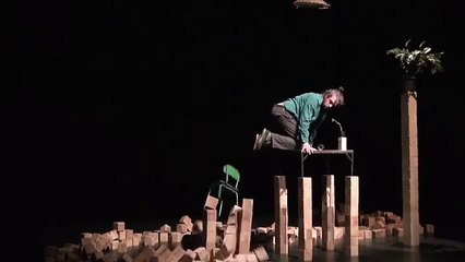 Tesseract de Nacho Flores