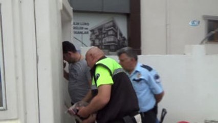 Yavru Ayı Kent Merkezine İndi