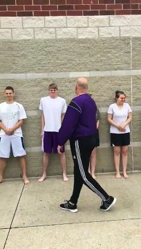 Des étudiants se font asperger de bombe au poivre