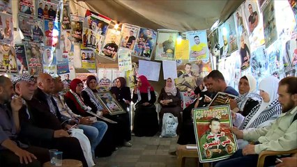 تضامن أمهات الأسرى الفلسطينيين المضربين مع أبنائهن