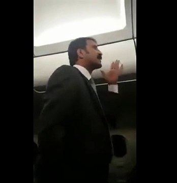 A Pakistani is Cursing PIA and Nawaz Sharif inside the Plane
