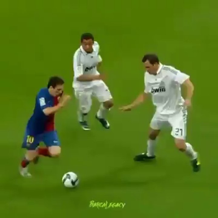 مهارات ميسي المذهلة بقميص برشلونة