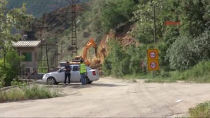 Tunceli - Polis Kontrol Noktasına Intihar Saldırısı Düzenlemek Isteyen Terörist Öldürüldü- 4