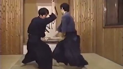 甲野善紀 太刀取り・剣術・一人稽古で井桁術理を体現 Kono Yoshinori