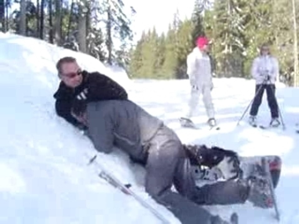 Alex lui fait bouffer la neige