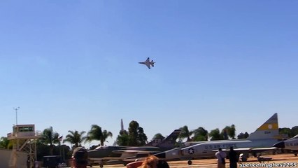 2016 U.S.A.F. Thunderbirds - Minimum Radius Turn