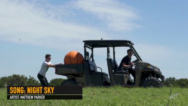 Paniers de Baskets avec un ballon géant !