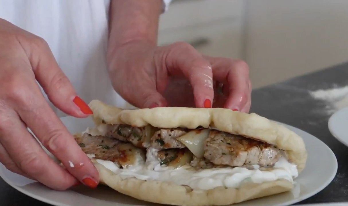 Souvlaki im selbst gemachten Pita. Wir hatten viel Spass_