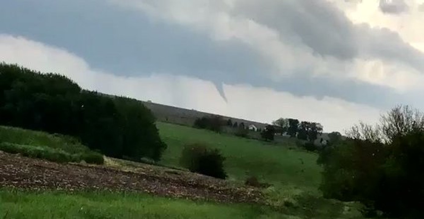 Small Funnel Cloud Spotted in Tornado-Warned Sac City, Iowa