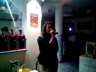 Amandine interprète "Femme de couleur" de Shy'm