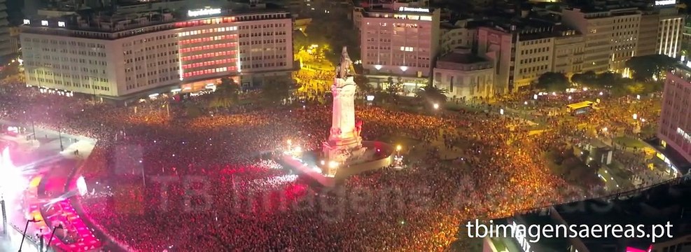 Pequeno teaser com imagens inéditas dos festejos do Benfica no Marquês captadas pelos nossos drones ao serviço da CMTV.