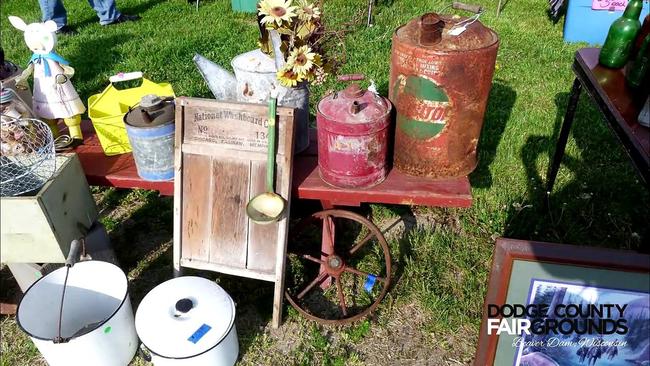 Meet Diane the Scrubby Queen at Dodge County Flea Market in Wisconsin