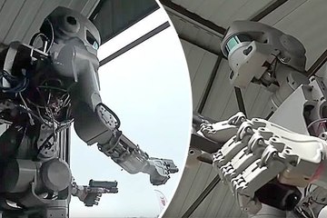Russia Fedor Autonomous Robot Dual Handgun Live Firing Test