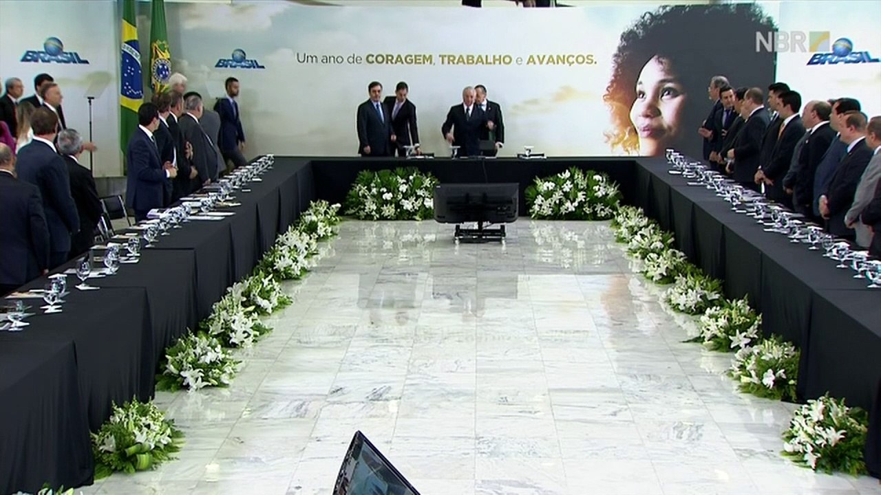 Temer nega compra de silêncio de Cunha