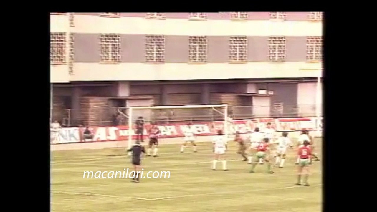 16.04.1989 - 1988-1989 Turkish 1st League Matchday 31 Karşıyaka 2-2 Bursaspor