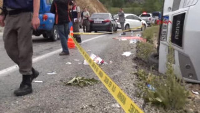 Muğla Rus Turistleri Taşıyan Midibüs Devrildi 18 Yaralı-3