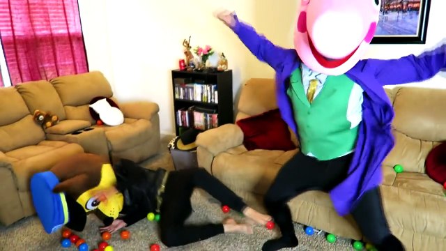 SPIDERMAN Turns Into a Shark and Does Battle with an Angry Shark - Superhero Shark Attack on DCTC