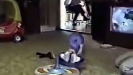 Baby & Kids Fails - 2015 FUNNY BABY FAIL HOUR COMPILATION_34