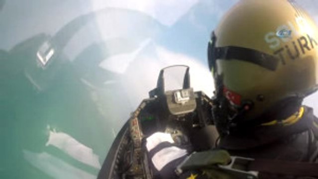 Türk Yıldızları ve Solotürk'ün Gösterisi Kokpit Kamerasında