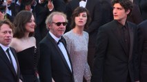 Cannes 2017: l'équipe du film d'Arnaud Desplechin sur les marches