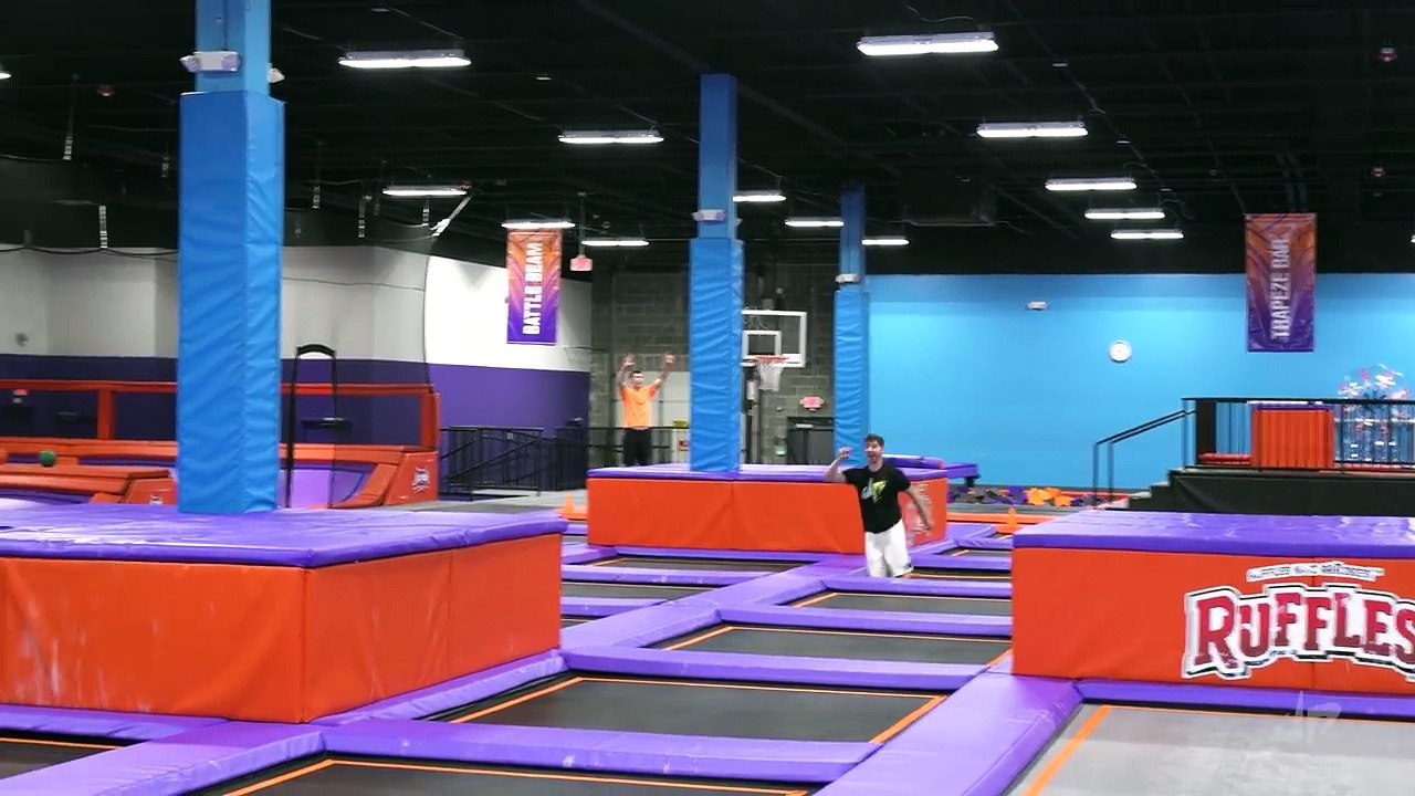 Epic Trick Shot Battle 3 | Dude Perfect