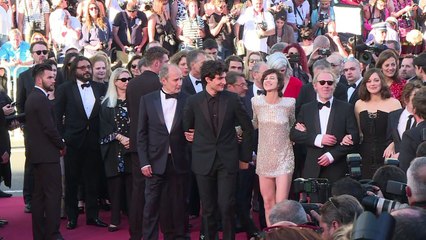 Festspiele von Cannes: Stars geizen nicht mit Reizen