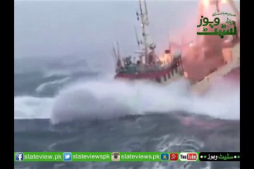 How a Ship face  Storm In the Sea watch Video