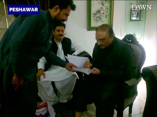 Asif Zardari On Footsteps Of Imran Khan