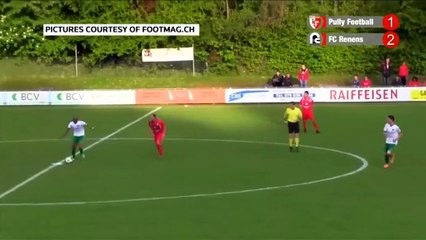 Un défenseur marque un but CSC incroyable