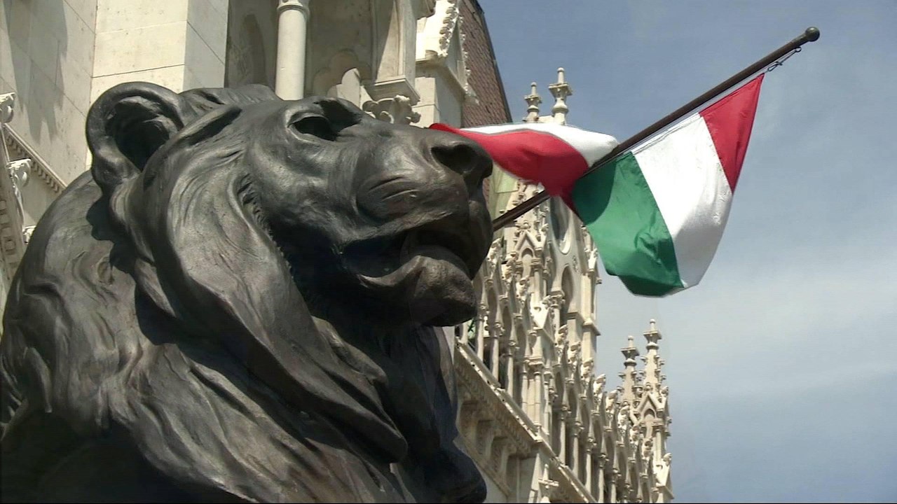 Hungary gets EU sanctions warning