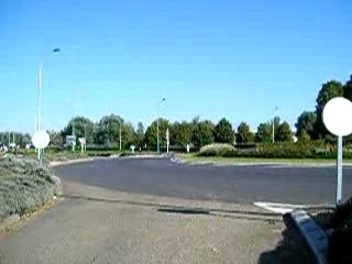 cale pied qui frotte sur bandit moto