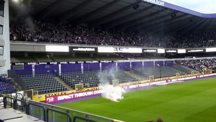Au Parc Astrid, après l'ouverture du score d'Ostende: "Allez Michel, chante avec nous"