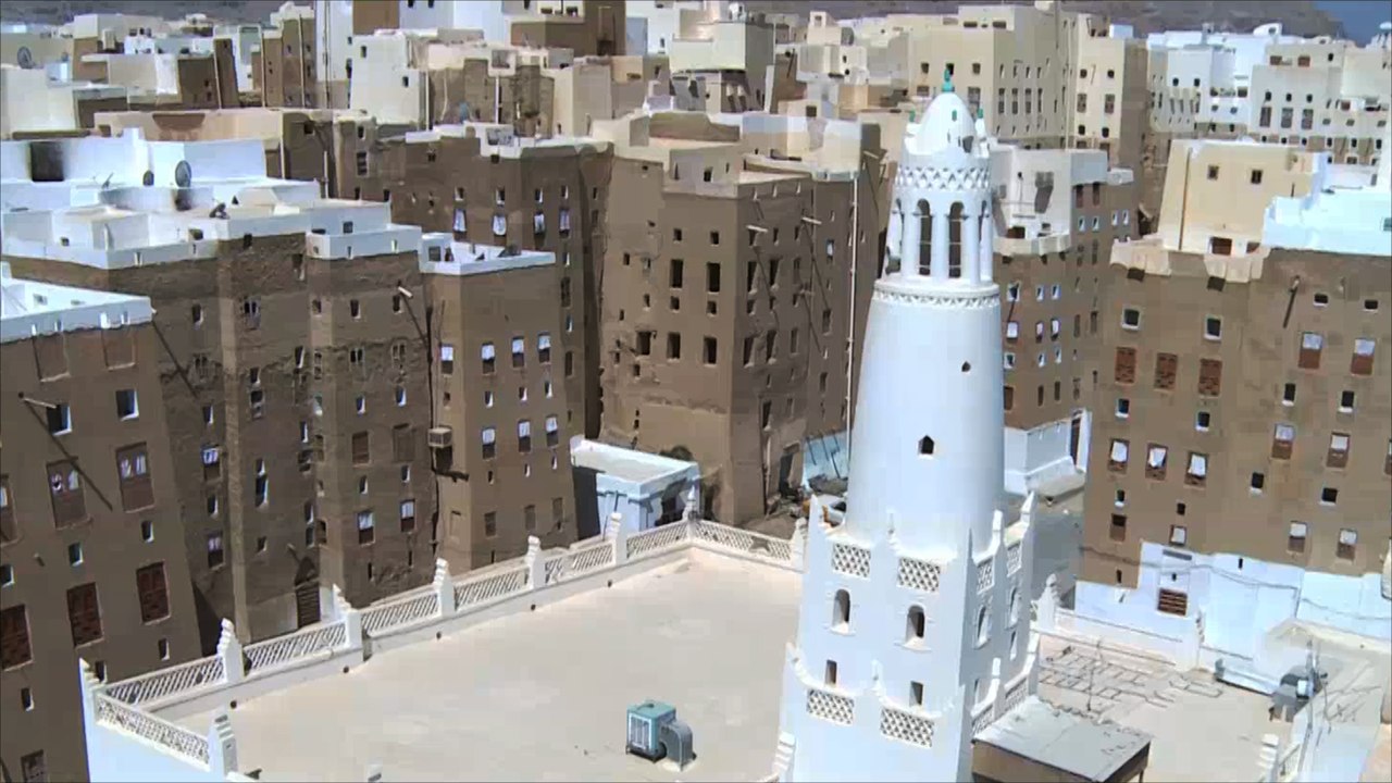 مباني "شبام حضرموت" قوية بعد مئات السنين على بن...
