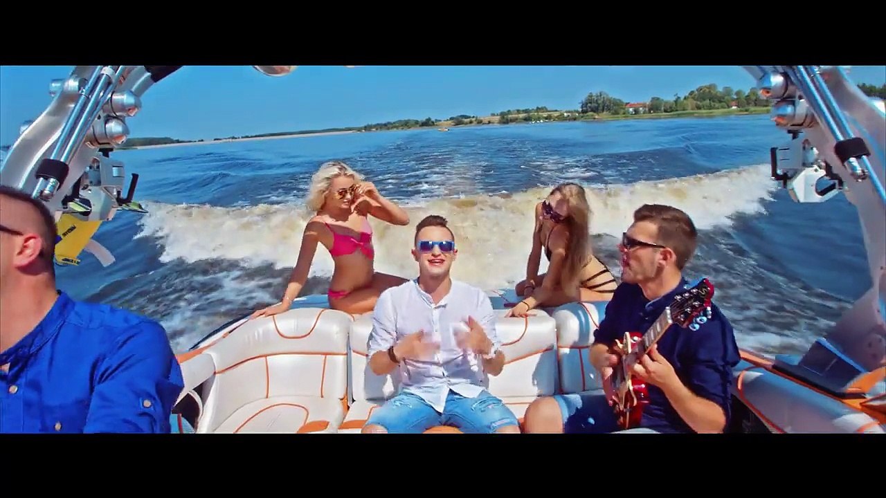 PLAYBOYS - Fajna jest ta dziewczyna (Oficjalny teledysk)