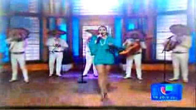 Se le cayo la Toalla En Pleno Programa de Television