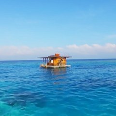 Private floating island takes luxury hotel to a new level [Mic Archives]