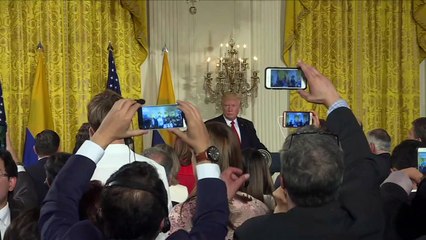 Trump negó haber tratado de influenciar al FBI