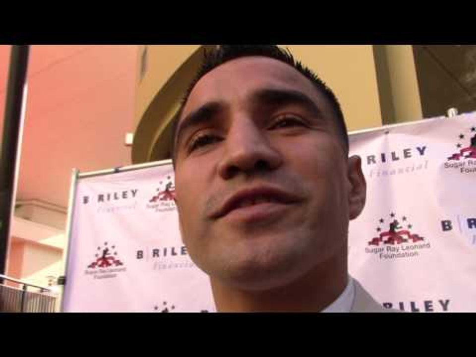 boxing star ronny rios at sugar ray leonard event EsNews Boxing