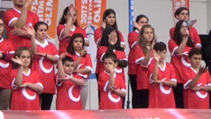 İstiklal Marşı'nı Bir de Onlardan Dinleyin
