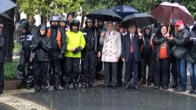 Samsun'da 19 Mayıs Kutlamasına Yağmur Engeli