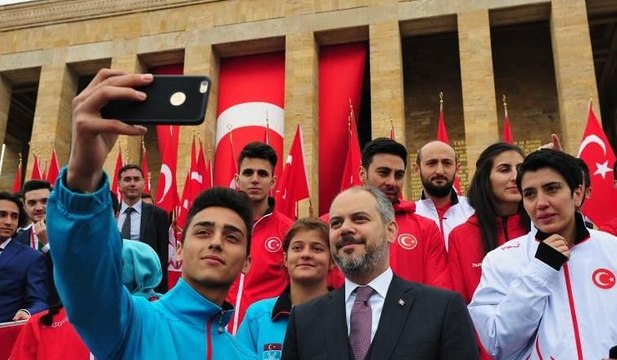 19 Mayıs... İlk tören Anıtkabir'de