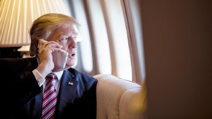 Trump realiza su primer viaje en su momento más convulso
