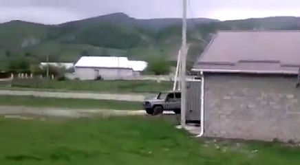 Comment stopper une course poursuite en 4x4 ,et avec style!